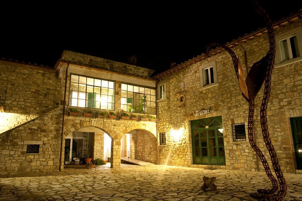 Agriturismo Tenuta Conti Faina Fratta Todina Номер фото